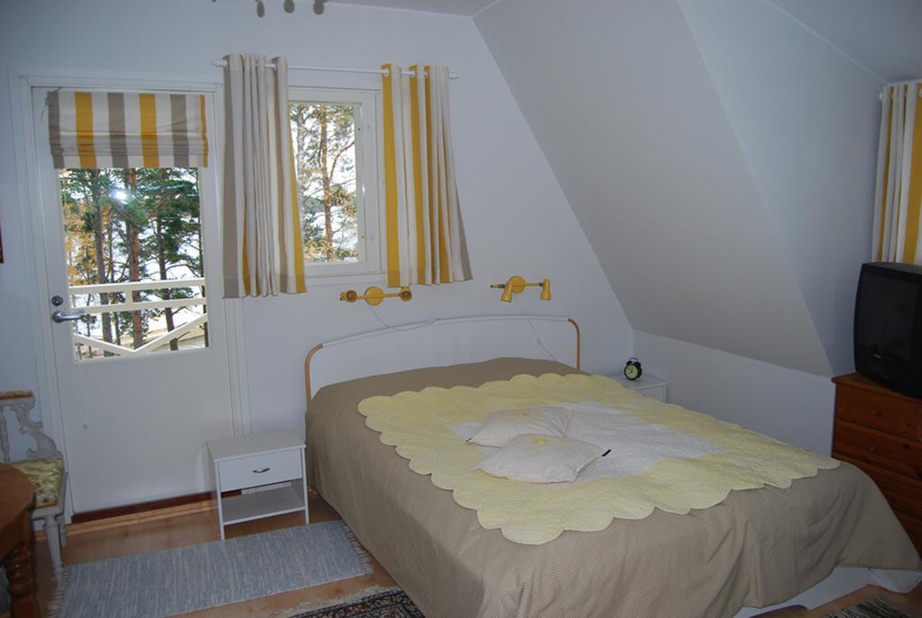 Villa Harald - Beachfront Hitis Zimmer foto